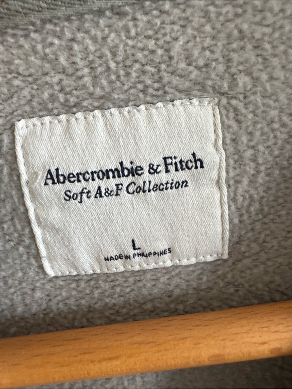 Abercrombie camo print soft collection long sleeve oversized sweatshirt size L - Picture 4 of 5